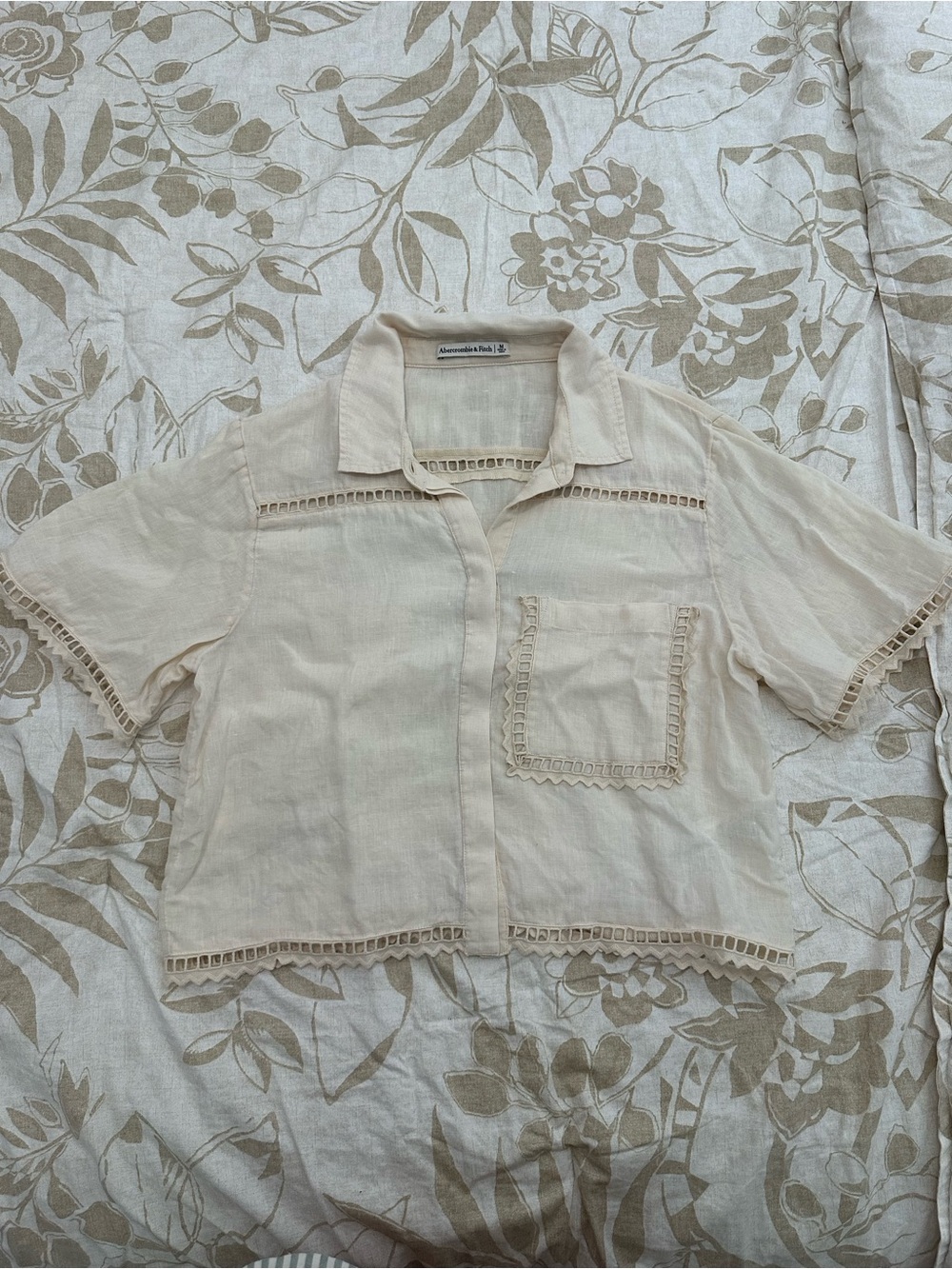 Abercrombie & Fitch Cream Lace-Trim Button Front Shirt & Shorts Set - Picture 2 of 10